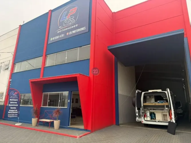 Alugo Galpão nas margens da BR 101 em Condomínio Industrial Nova Palhoça, Pachecos, com 58
