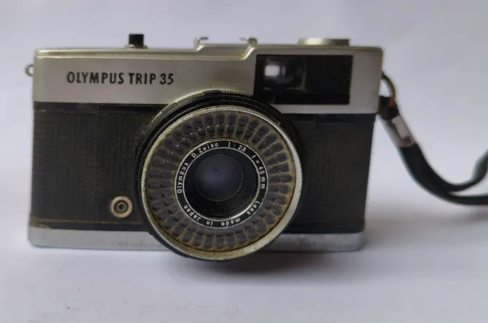 Câmera Fotográfica Antiga Olympus Trip 35 Vintage - Item de Colecionador