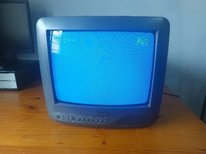 TV de Tubo 14" Colorida Entrada AV
