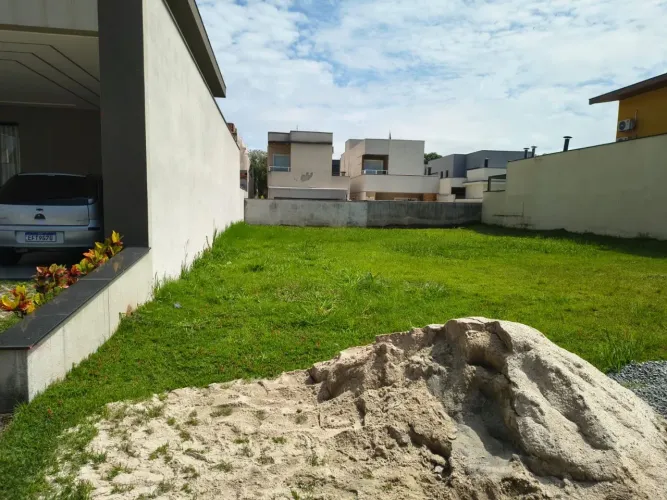 Terreno à venda, 212 m² por R$ 320.000,00 - Jardim Jacinto - Jacareí/SP
