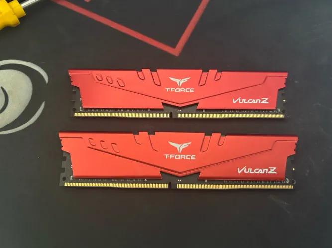 Memória RAM DDR4 2666MHz 16Gb 2x8Gb T-Force