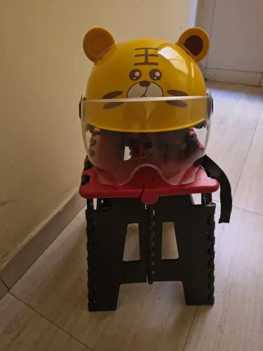 Capacete ? i