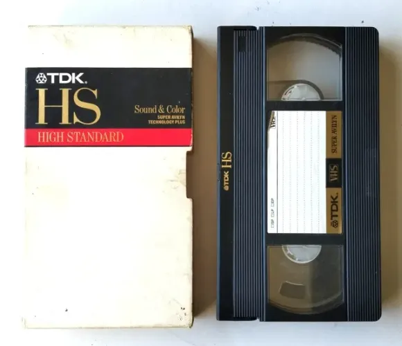 Fita VHS Antiga (Gravações Caseiras) - Marca TDK - Anos 90