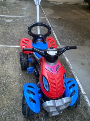 Quadriciclo infantil