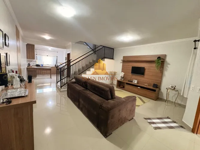 Casa com 3 dormitorios sendo um suite no parque dos sinos