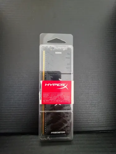 Memória RAM 8GB DDR4 HyperX Predator 3200MHz CL16