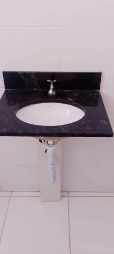 Pias de banheiro 