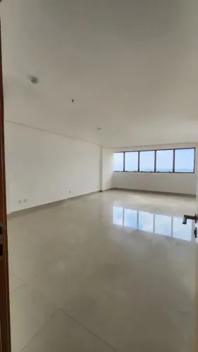 Sala à venda no Ed. Top Tower - Av.do CPA (Av.Hist. Rub.de Mendonça) Bosque da Saúde - Cui