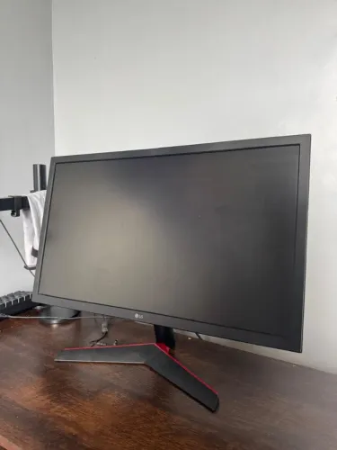 Monitor Gamer LG 24GL600F 24? LED Full HD, 144hz, 1ms