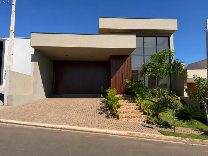 Casa à venda condomínio Maria Júlia