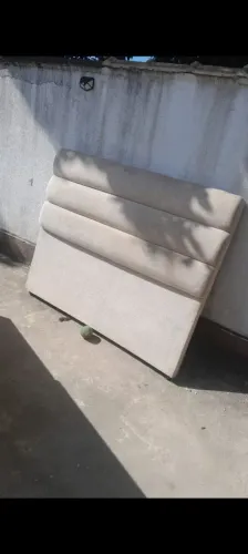 Cabeceira de cama acolchoada