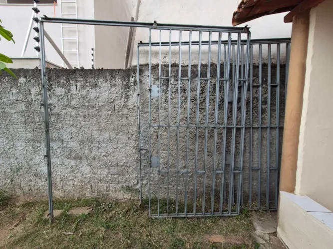 Portão de grade de correr