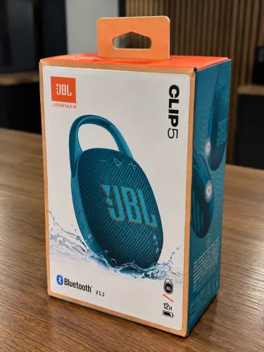Caixa de som JBL Clip 5 - Lacrada