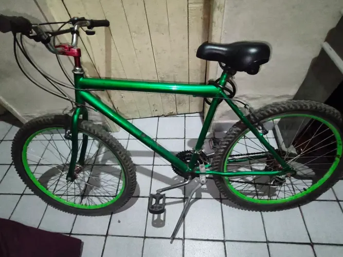 Bicicleta com 21 marcha - aro 26