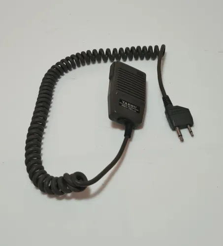Microfone com Autofalante Yaesu Com Plug de 2 Pinos
