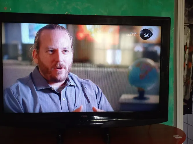 TV AOC L32W831 LINDA IMAGEM. LCD.