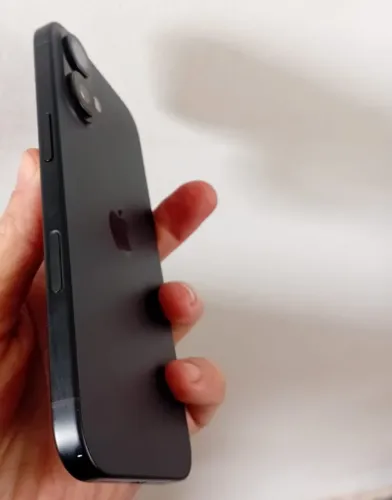 iPhone 16 Preto em Excelente Estado 128 GB