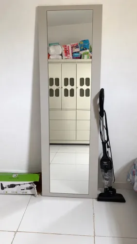 Porta de guarda roupa com espelho