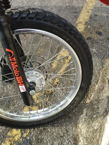 Pneu Pirelli mt 60 usado 