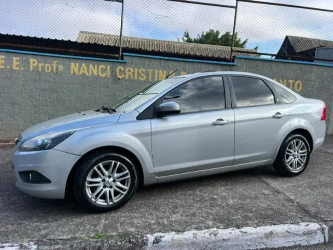 Ford Focus Ghia Sed. 2.0 16v/2.0 16V Flex AUT 2011