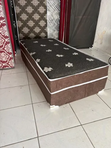 Cama de solteiro de mola 