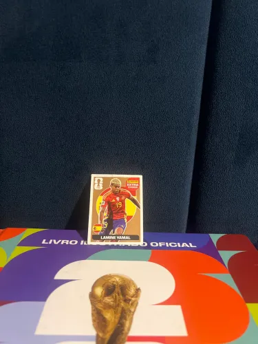Figurinha do lamine yamal de bronze 2026