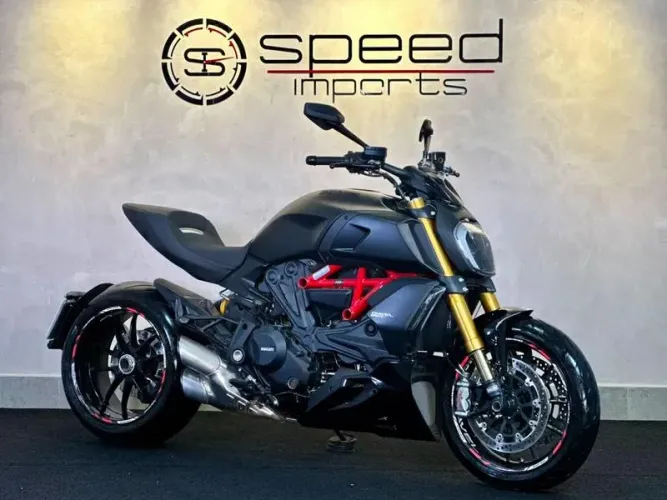 DUCATI DIAVEL 1260 S APENAS 400KM 2023