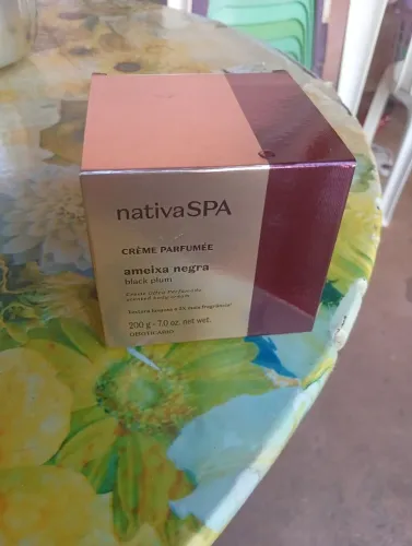 Creme parfumee ameixa Negra 
