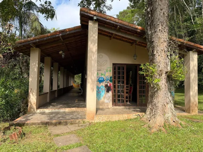Refúgio Completo com Conforto, Lazer e Produção Rural