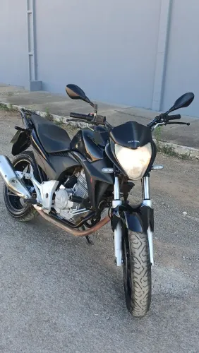 Honda CB 300R (2010) - Preta Abaixo da Fipe