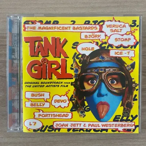 CD Tank Girl Soundtrack - Björk, Devo, Portishead, Hole, L7 - Importado