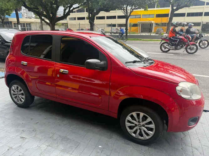 Fiat Uno Vivace Celeb. 1.0 EVO F.flex 8V 5P 2013