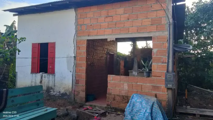 Vende sua casa ou troca um barco falta terminar de construir