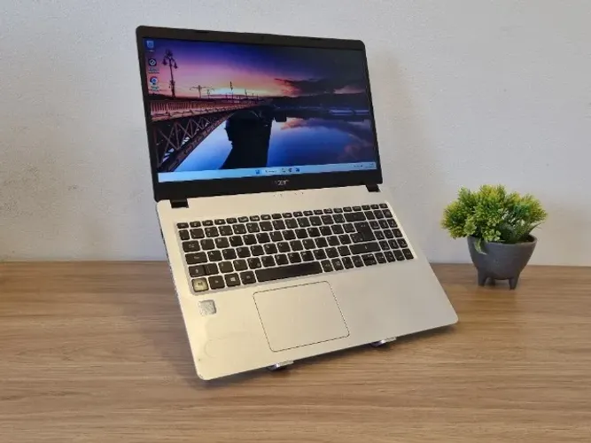 Notebook Acer Aspire 5 A515-52-536H - Core i5 | 8ª geração | 256GB SSD | 8GB DDR4 | 15,6"