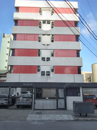 Jatiuca, ap 2 quartos, vizinho ao restaurante Akuaba.