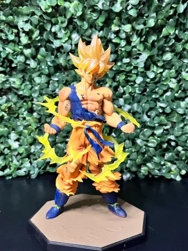 ACTION FIGURE