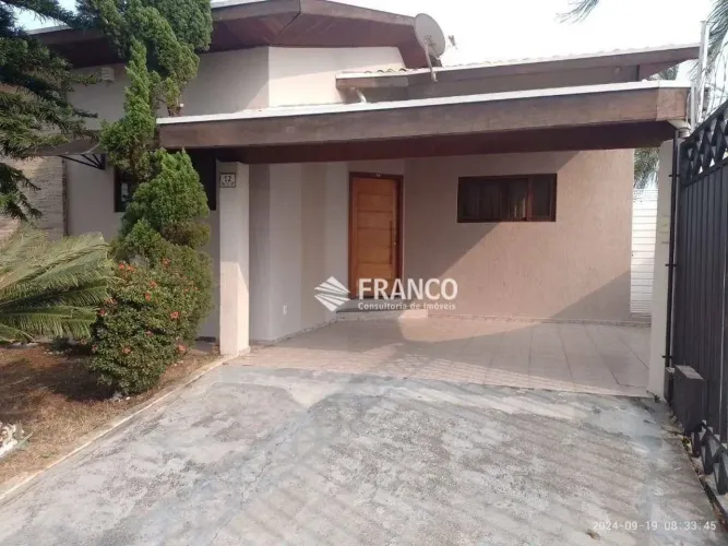 Casa com 2 dormitórios para alugar, 154 m² - Condomínio Pinheiros de Tremembé - Tremembé/S