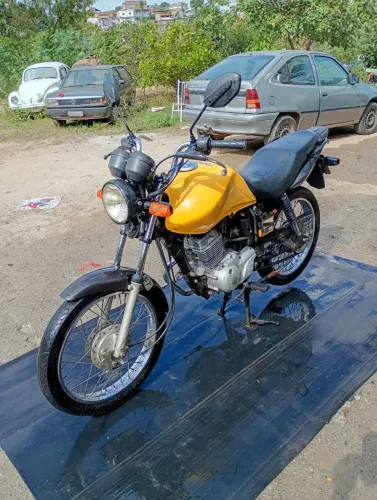 HONDA CG 125 CARGO SEMI-NOVO MOTOR FEITO RECENTEMENTE NAO FUMA NAO BATE EM DIAS PAGO 2026