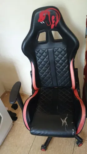 Vendo cadeira Pc gamer e dois play 2 pra sair hoje e barato