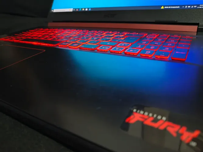 Notebook gamer Acer Nitro 5 17.3" i5 9300H 24GB RAM GTX1650