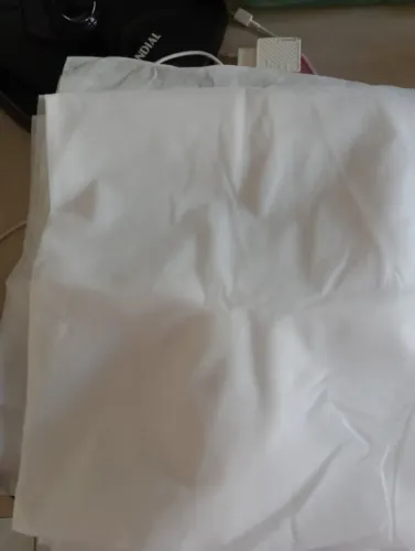 Vendo toalhas de corpo branca e TNT branco
