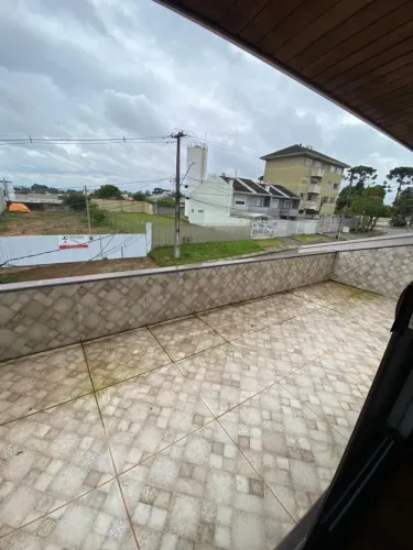 Sobrado 180m quadrados com 3 quartos - Centro - Pinhais/PR