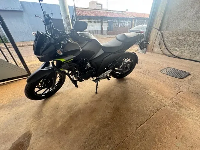 FZ 25 - 2024/24 ÚNICO DONO, BAIXO KM, IMPLECÁVEL, NA GARANTIA DE FÁBRICA
