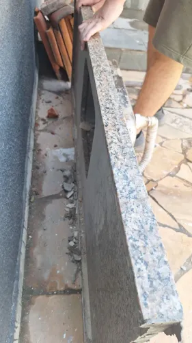 Pias de cozinha usadas.