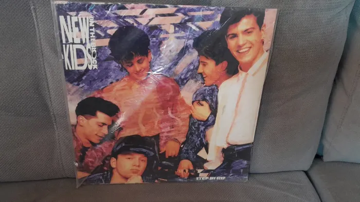 Vinil new kids one the Block step by step 