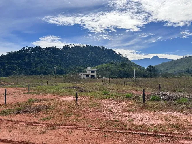 Terreno / Lote 525m2 (15x35m) em Condomínio Rural em Xerém