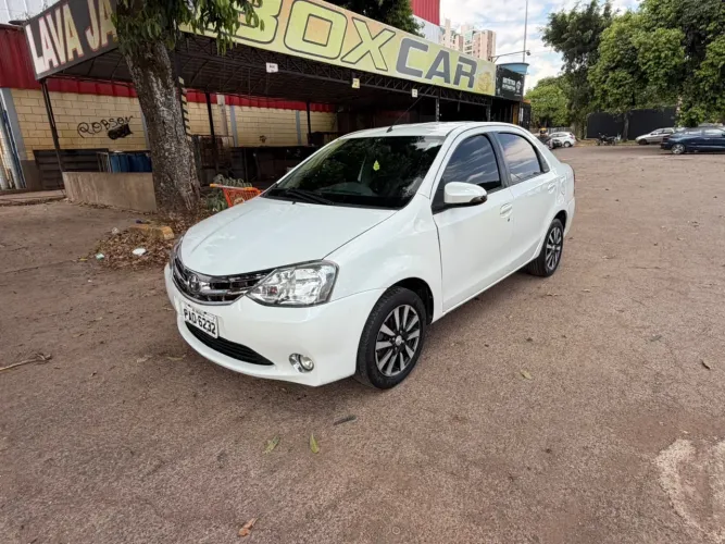Toyota Etios XLS Sedan 1.5 Flex 16V 4P Mec. 2016