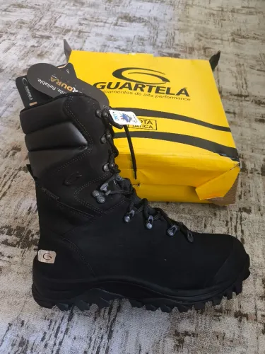 Bota tática Quartelá