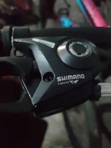 Vendo 2 bicicletas noivas com suspensão e acessórios Shimano