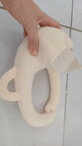 Suporte para bebê segurar mamadeira